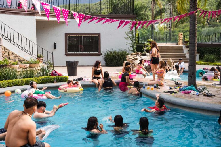 grad_mty_poolpartyv2-02